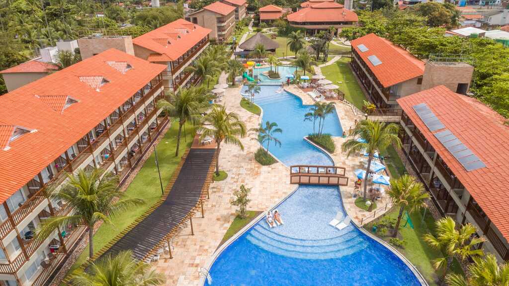 área de lazer em resort representando se Maceió em julho vale a pena