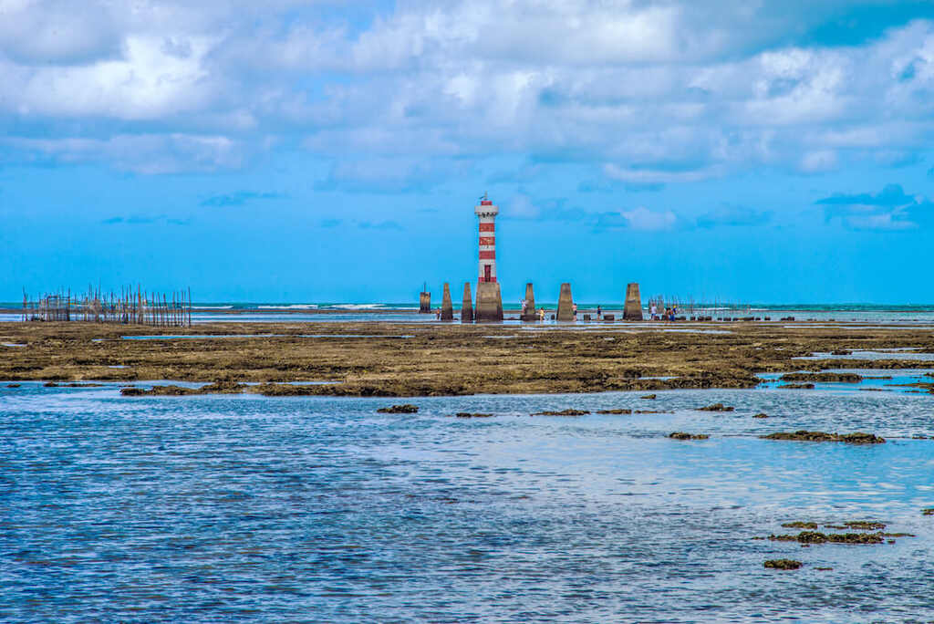 praia de Ponta Verde, um dos principais pontos turísticos de Maceió