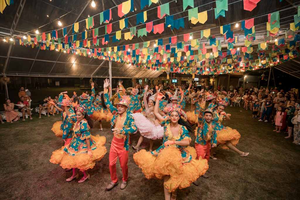 grupo de dança em festa junina em Alagoas