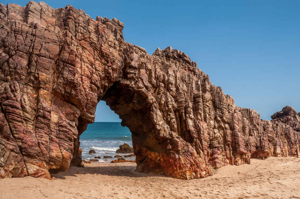 praia em Jericoacoara, um dos lugares paradisíacos no Brasil